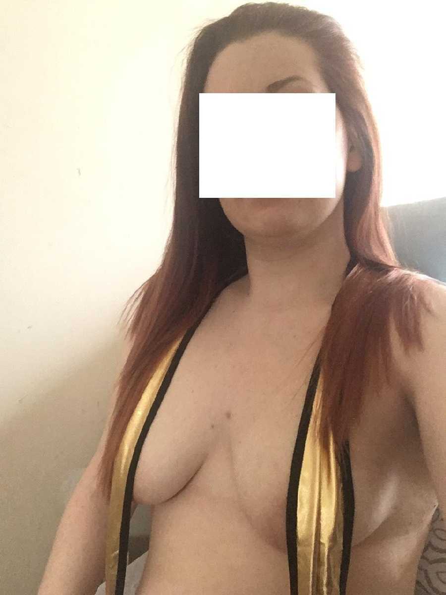 Bikini and Pussy Pics