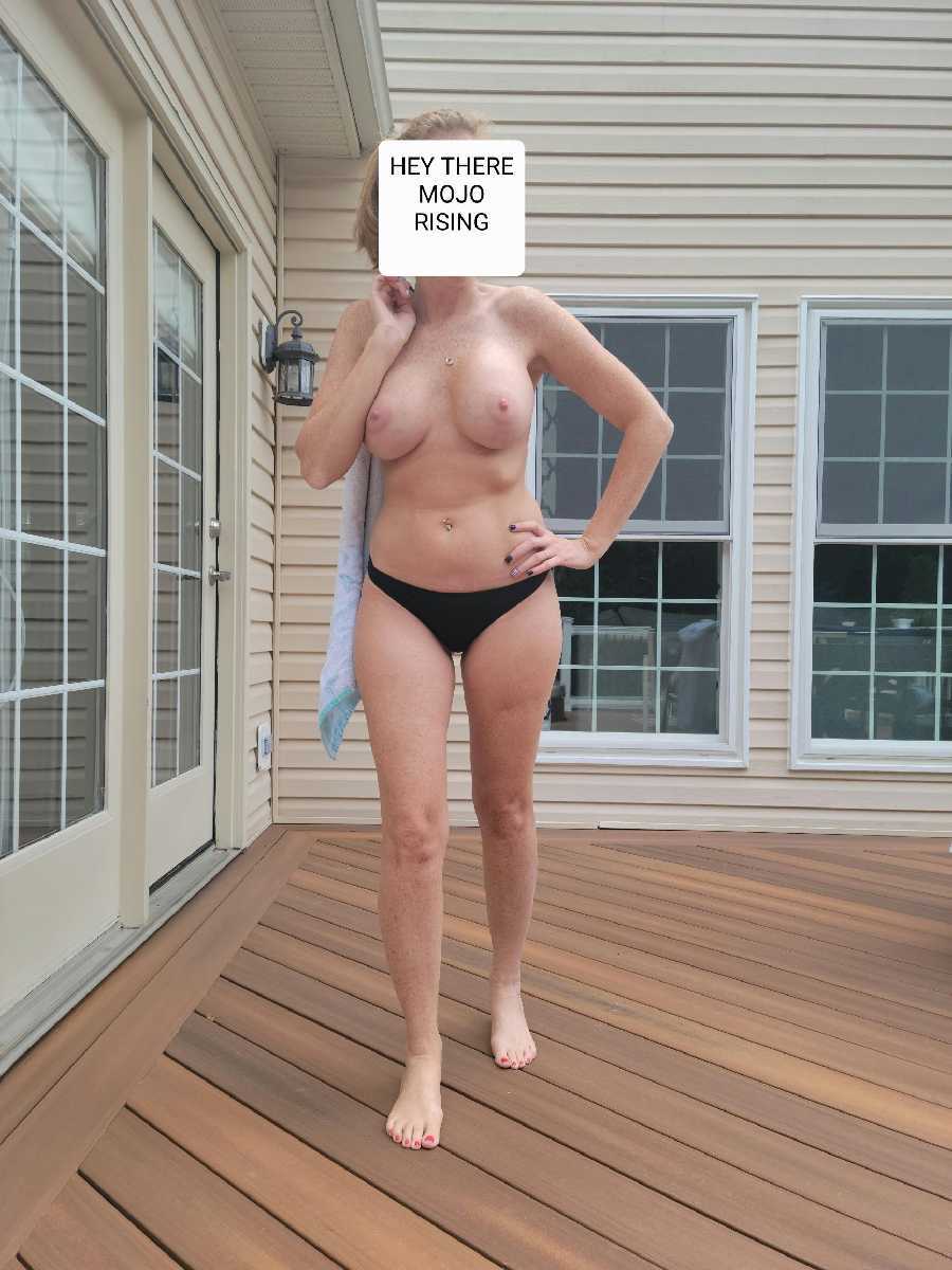 Hot Tub Nudity in broad Daylight Dare!