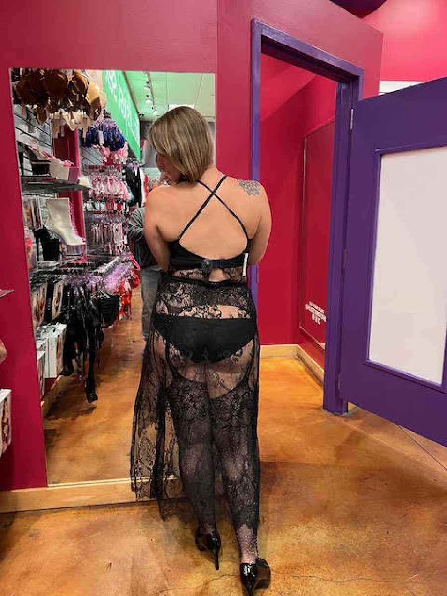 Trying on Lingerie in New Orleans!
