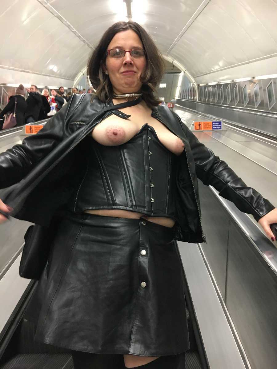 Flashing in the London Tube/Subway