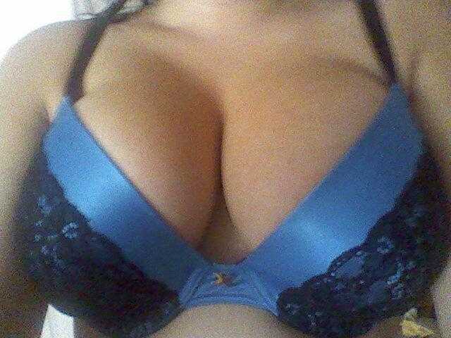 Girlfriend Cleavage Dare