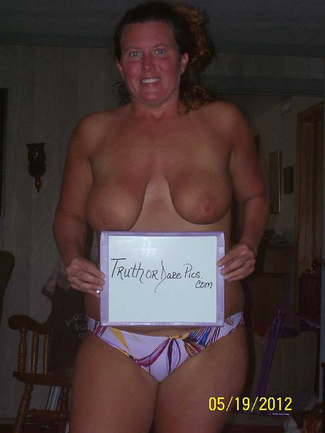 MILF Tanning Nude