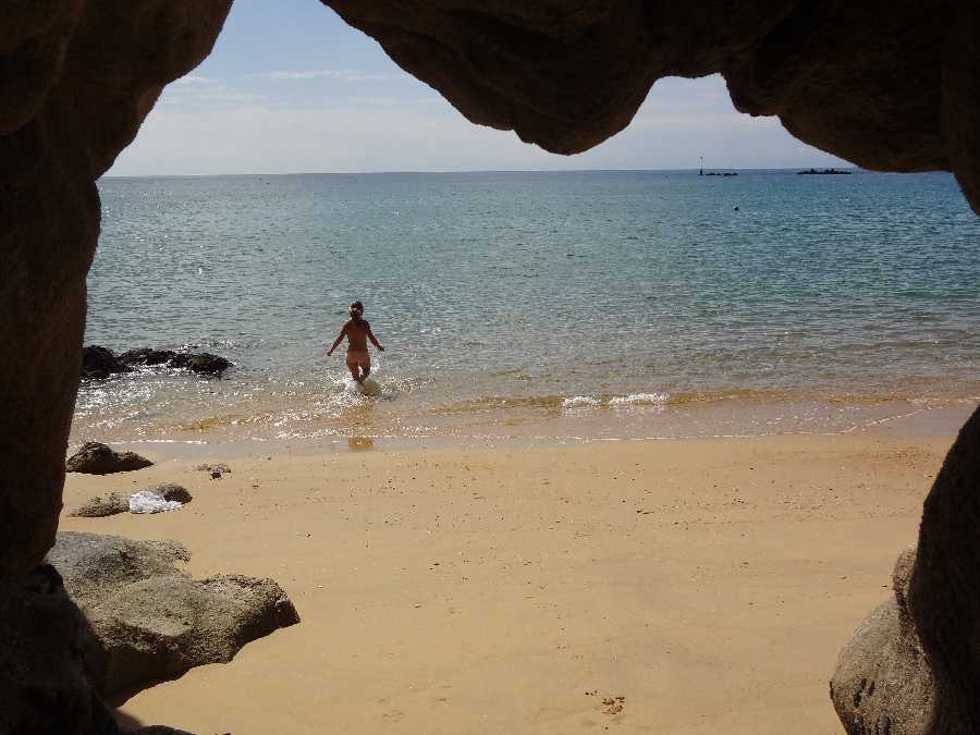 Naked Kiwi Wife