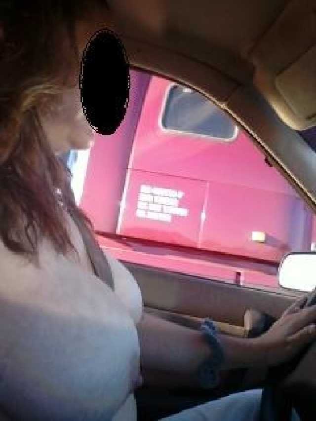 viewgals.cyou Wife flashing truckers.