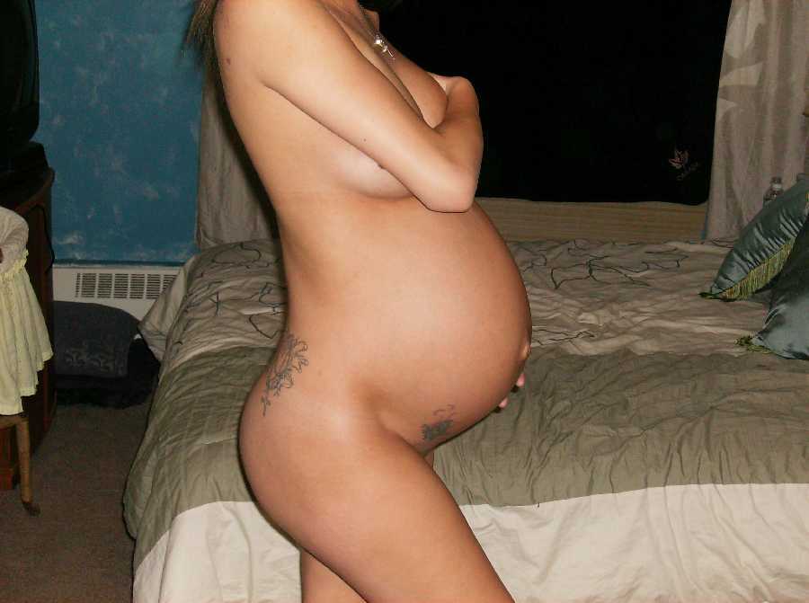 Nude Pregnant Woman