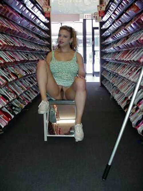 Flashing In Payless