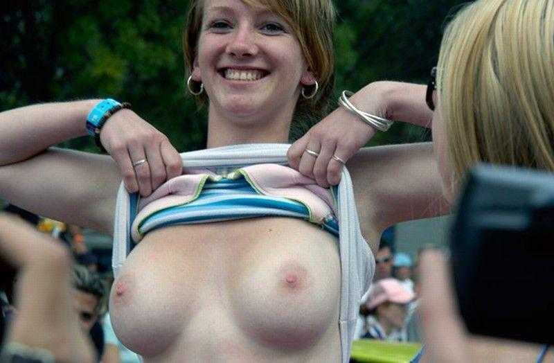 Girl flashing tits