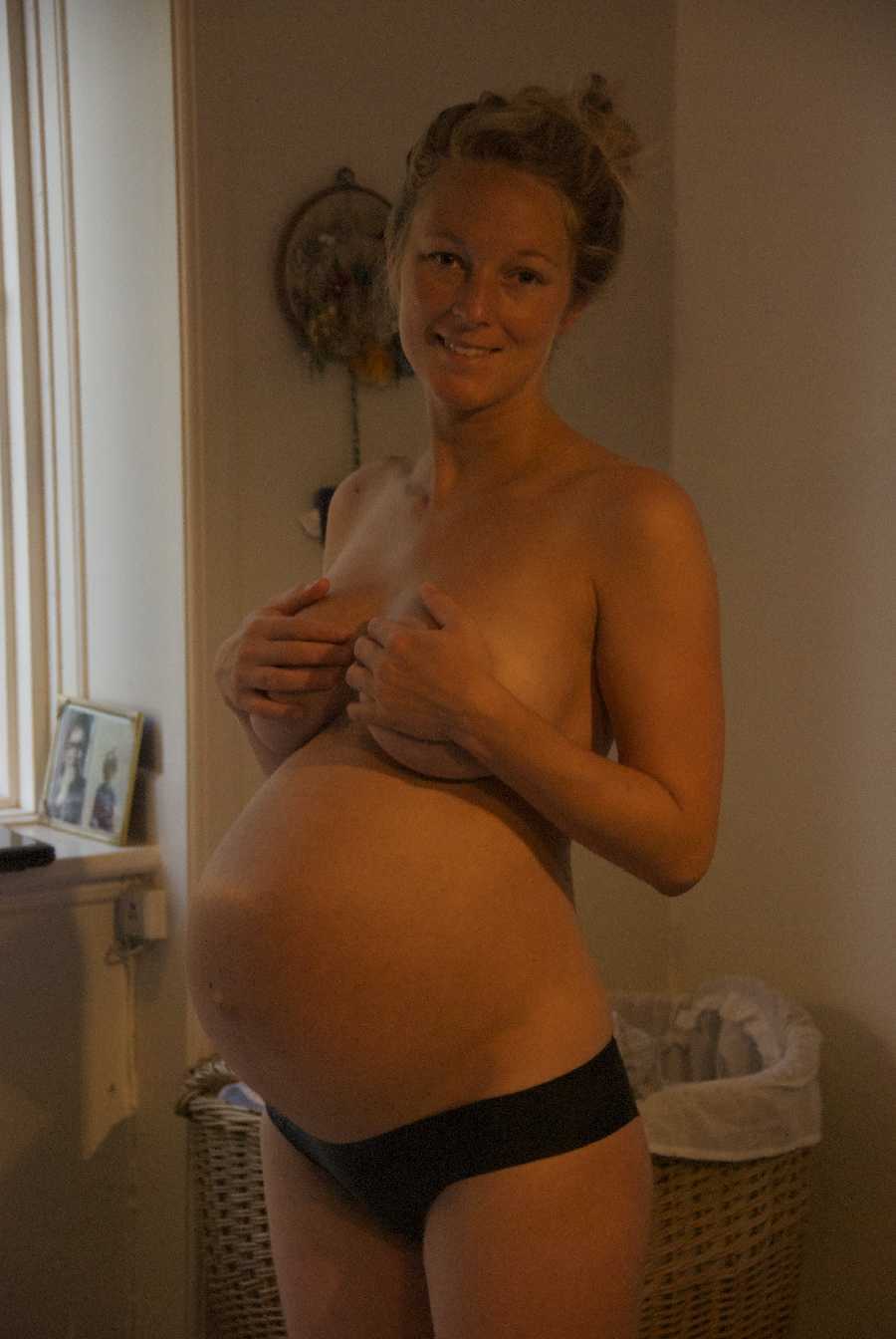 Amateur Nude Pregnant