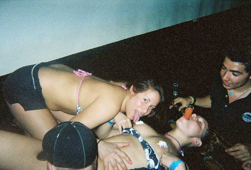 Sfm loves the drunk party girls! 