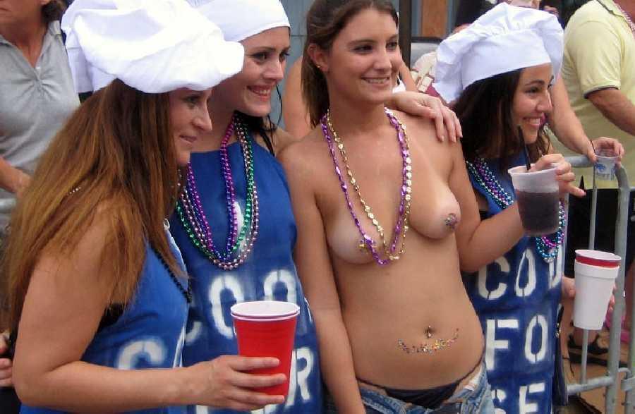 public flashing of boobs gallery