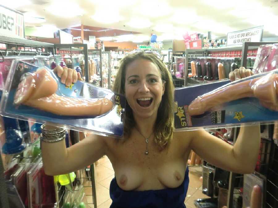 Women Flashing Their Tits In Public