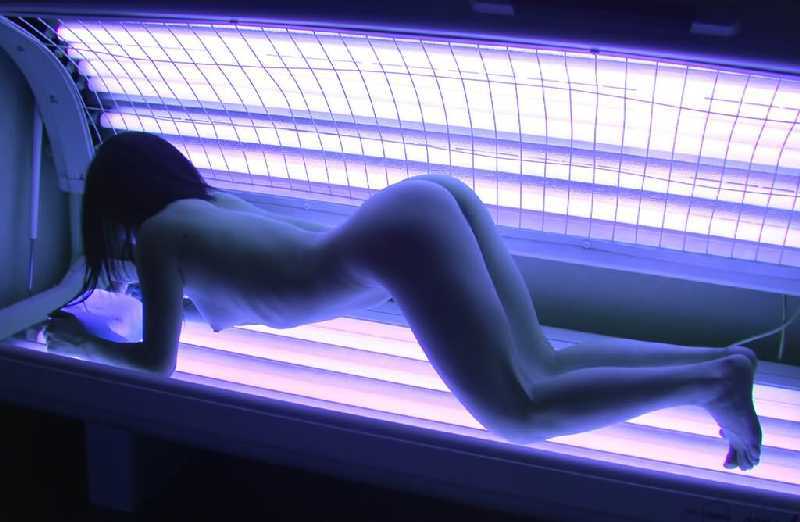 Nude Tanning