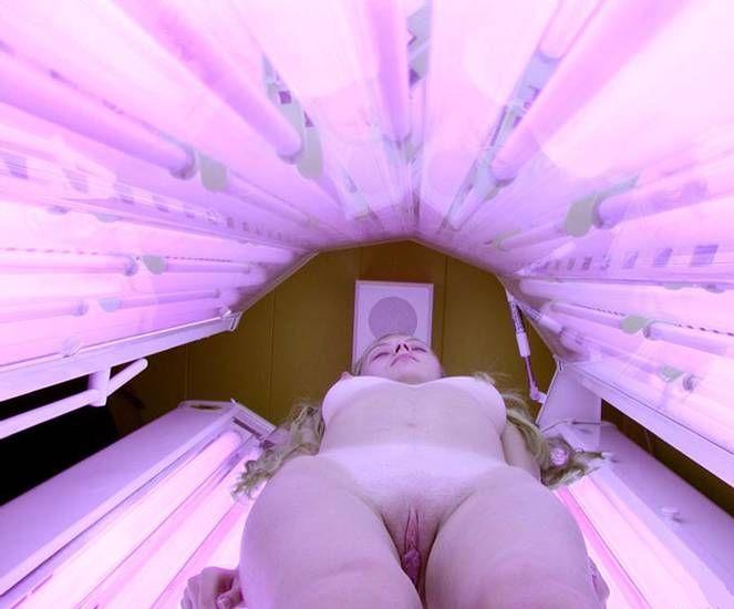 Nude Tanning Bed Pics