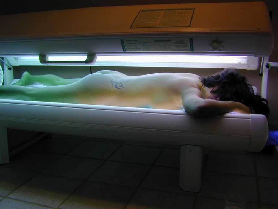 Nude Tanning.