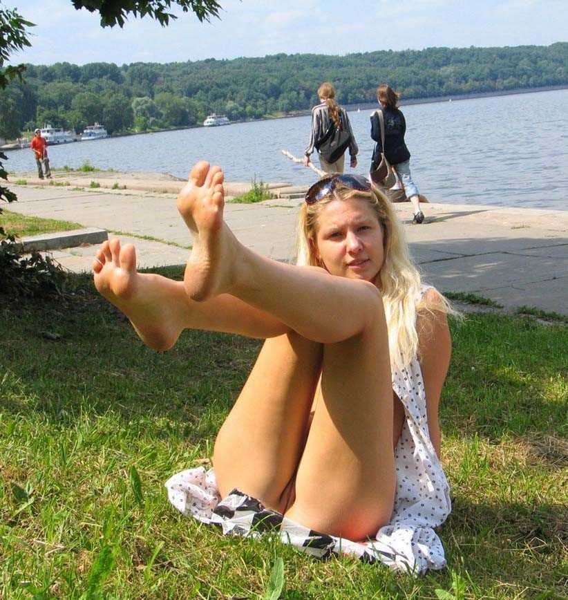 Public Pussy Flashing picture