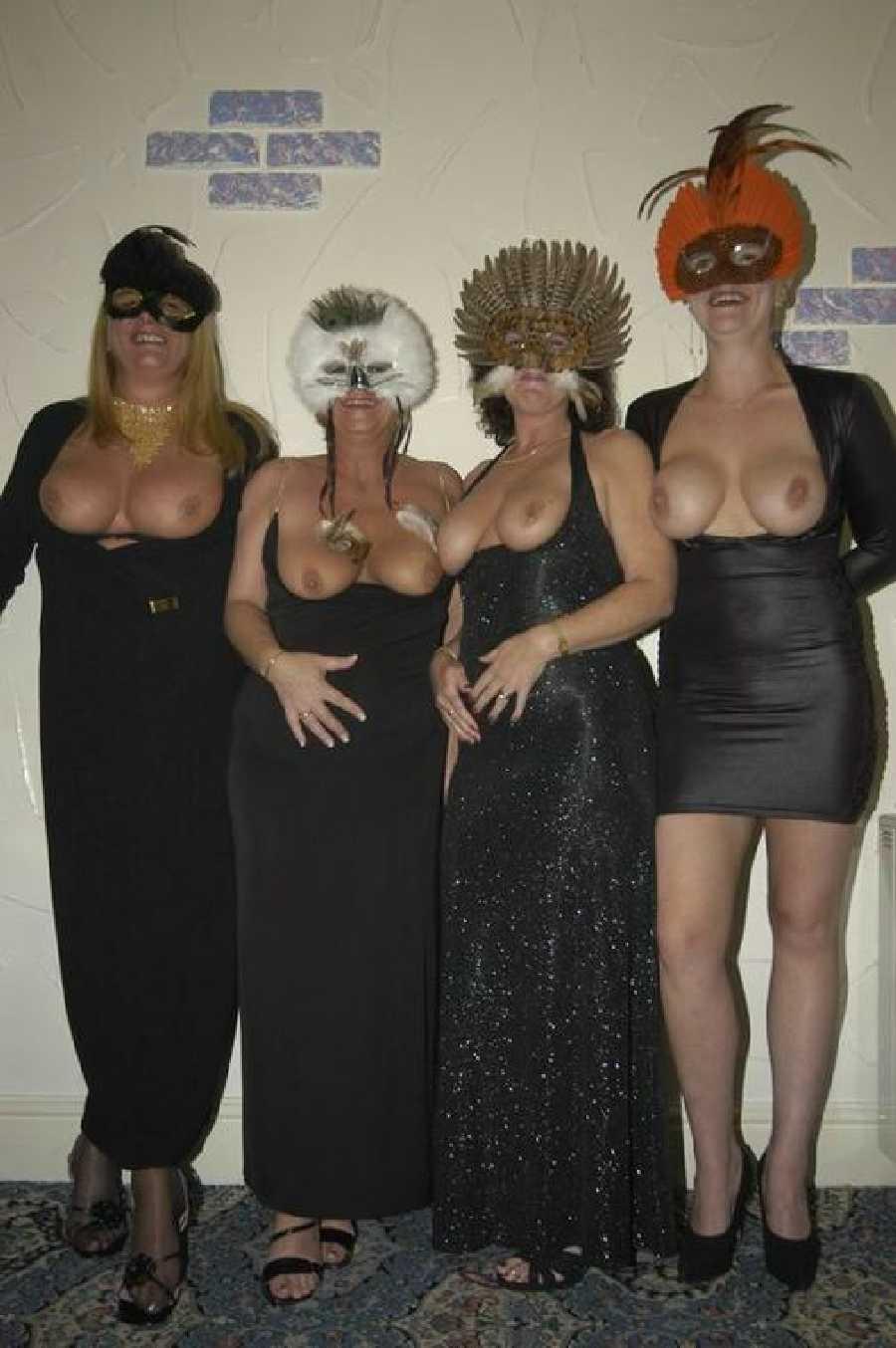 nude amateur halloween milf tgps