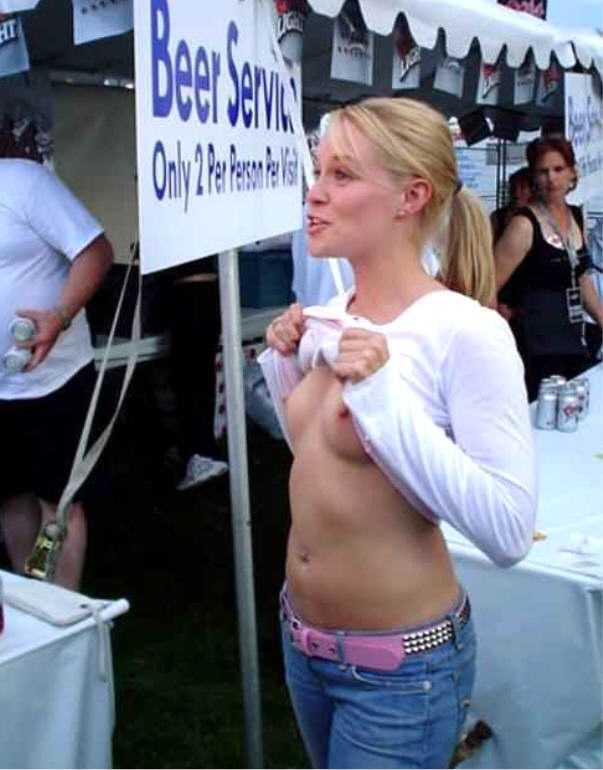 Girls Flashing Tits At Fan