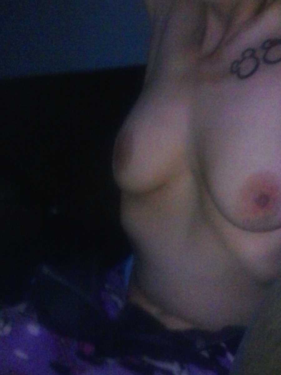 MILF Nude