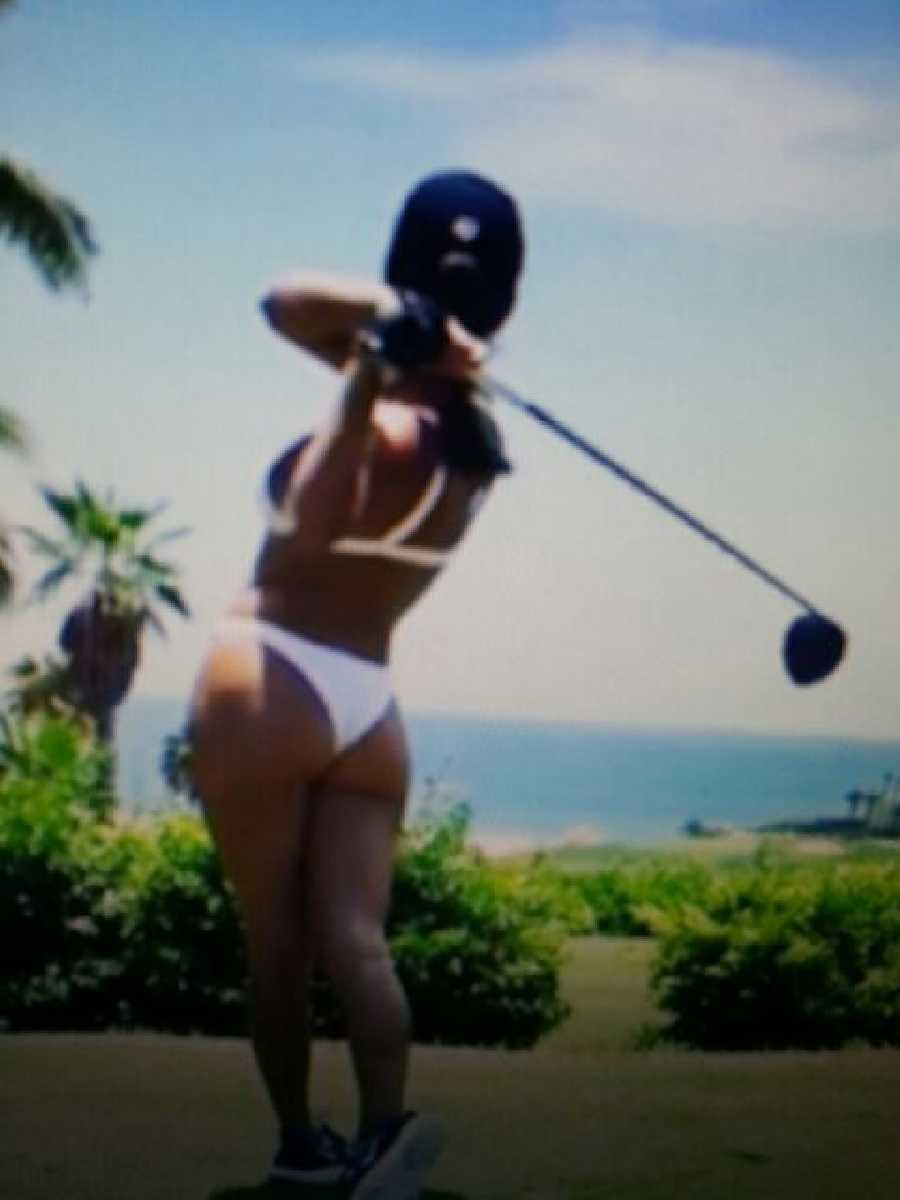 Playing Golf and Showing Ass