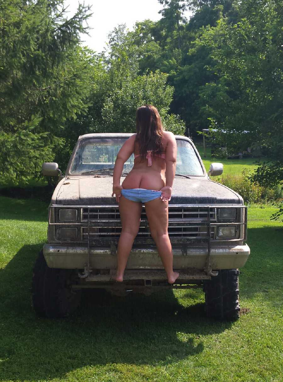 mud trucks and girls nude