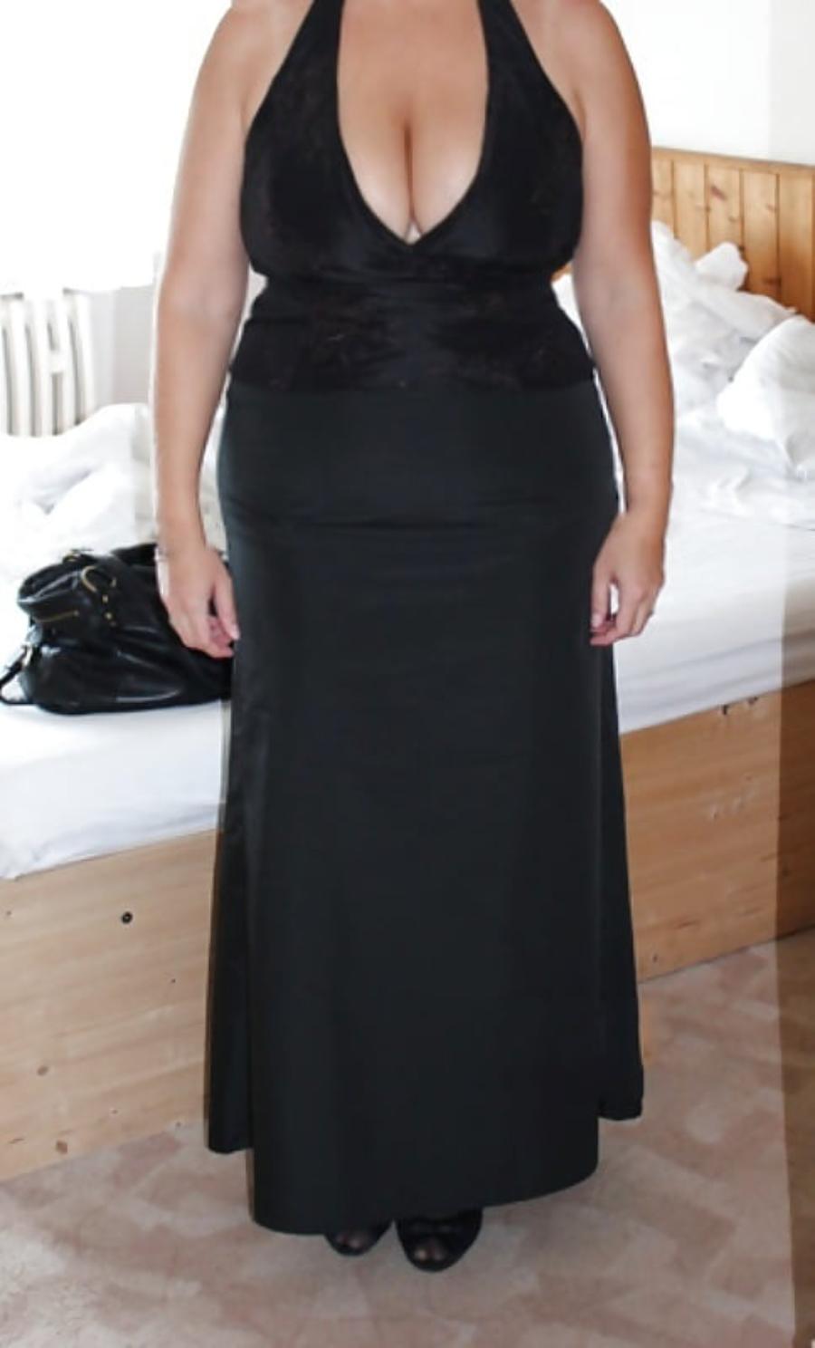 Housewife posed Nude with a Male Friend - Sexy Amateur Dare