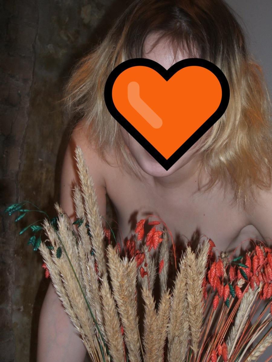 Super Hot Blonde GF Naked with Hot Body - Sexy Amateur Dare
