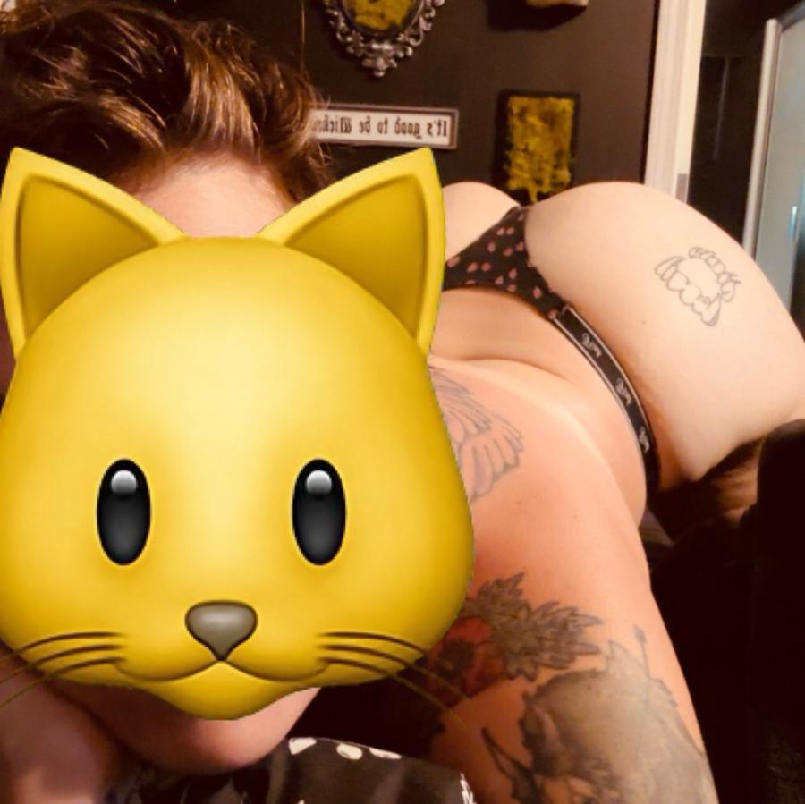 My Cunt turns into a River  - Sexy Amateur Dare