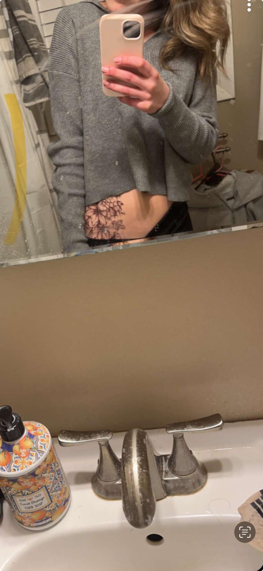 MILF Wife with Mirror & Temporary Tattoo Pics - Sexy Amateur Dare