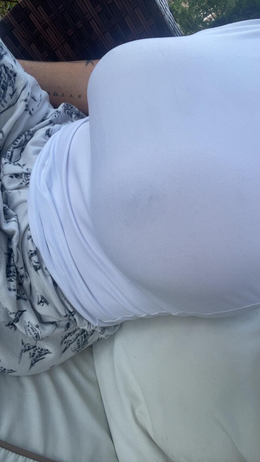 Girlfriend surprised by BF who got a Hotel Room for Her - Sexy Amateur Dare