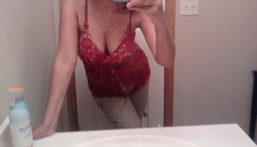Wife wants to Expose her Tits to her Husband's Friends - Sexy Amateur Dare