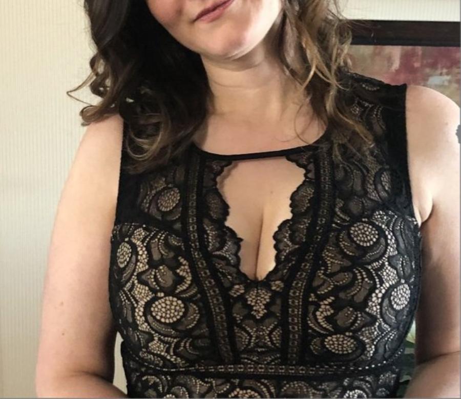 Shy Mid-Life Wife posts some Sexy Photos - Sexy Amateur Dare