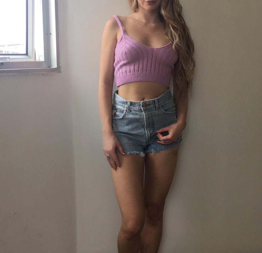 20s Girlfriend ex Model Nude at a VRBO - Sexy Amateur Dare