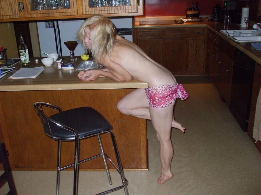 Mom nude by her kitchen rear window and open door - Sexy Amateur Dare