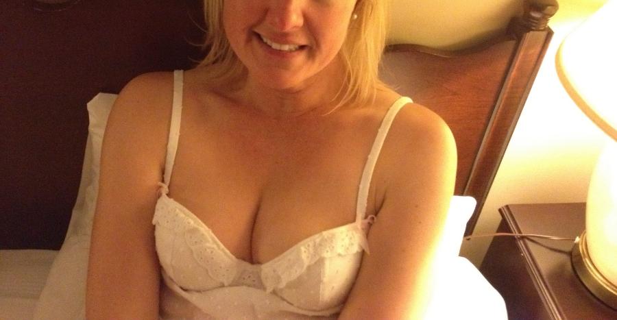 Blonde Wife sent a Hot Pic to a Co-Worker - Sexy Amateur Dare