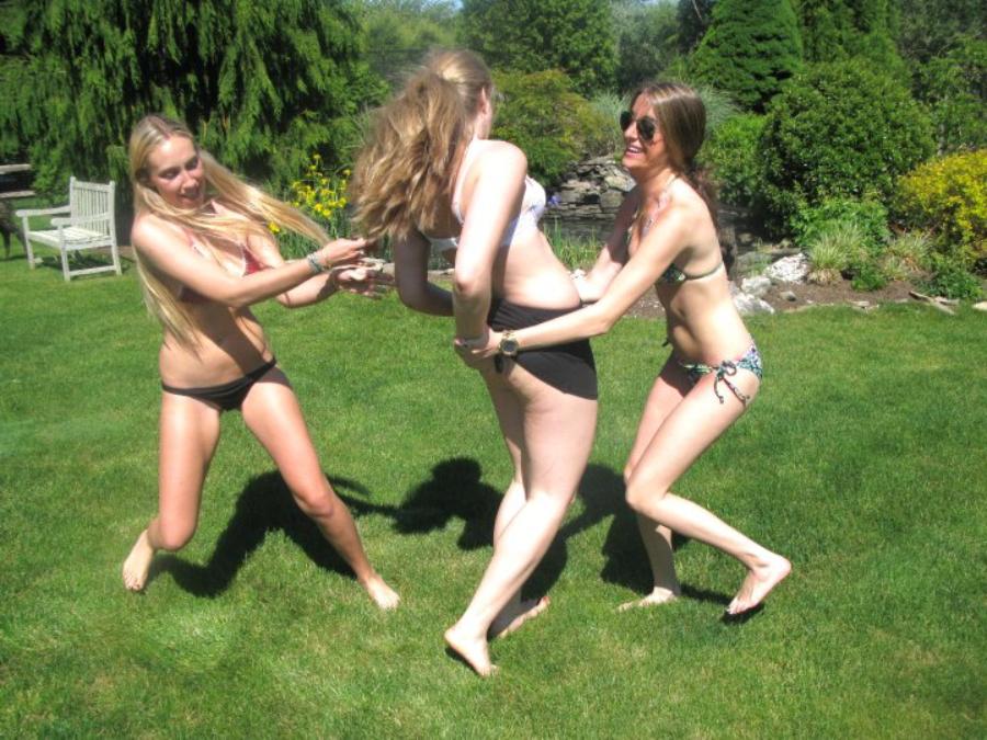 Girls Exposing other Girls - ENF.