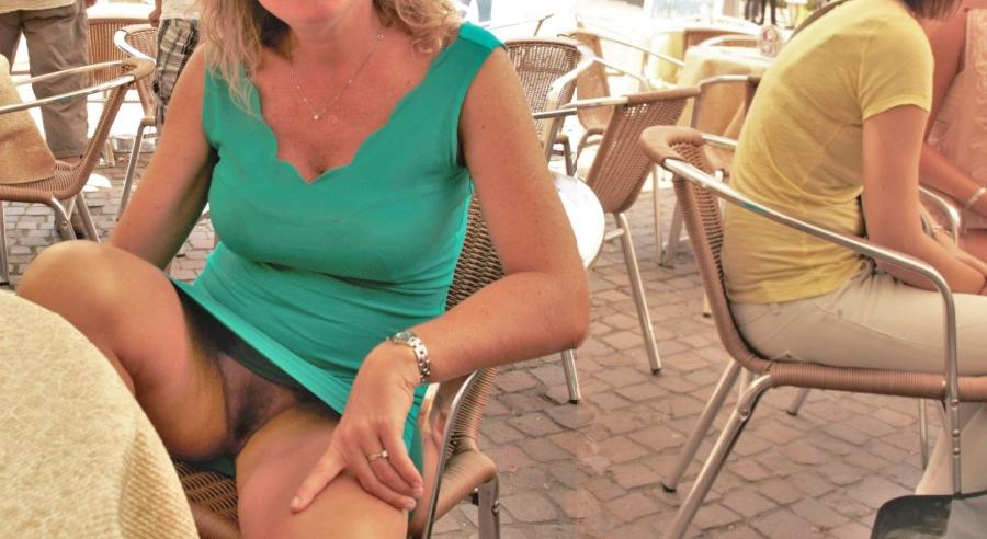 Wife Flashing her Pussy at an Outdoor Restaurant - Amateur MILF