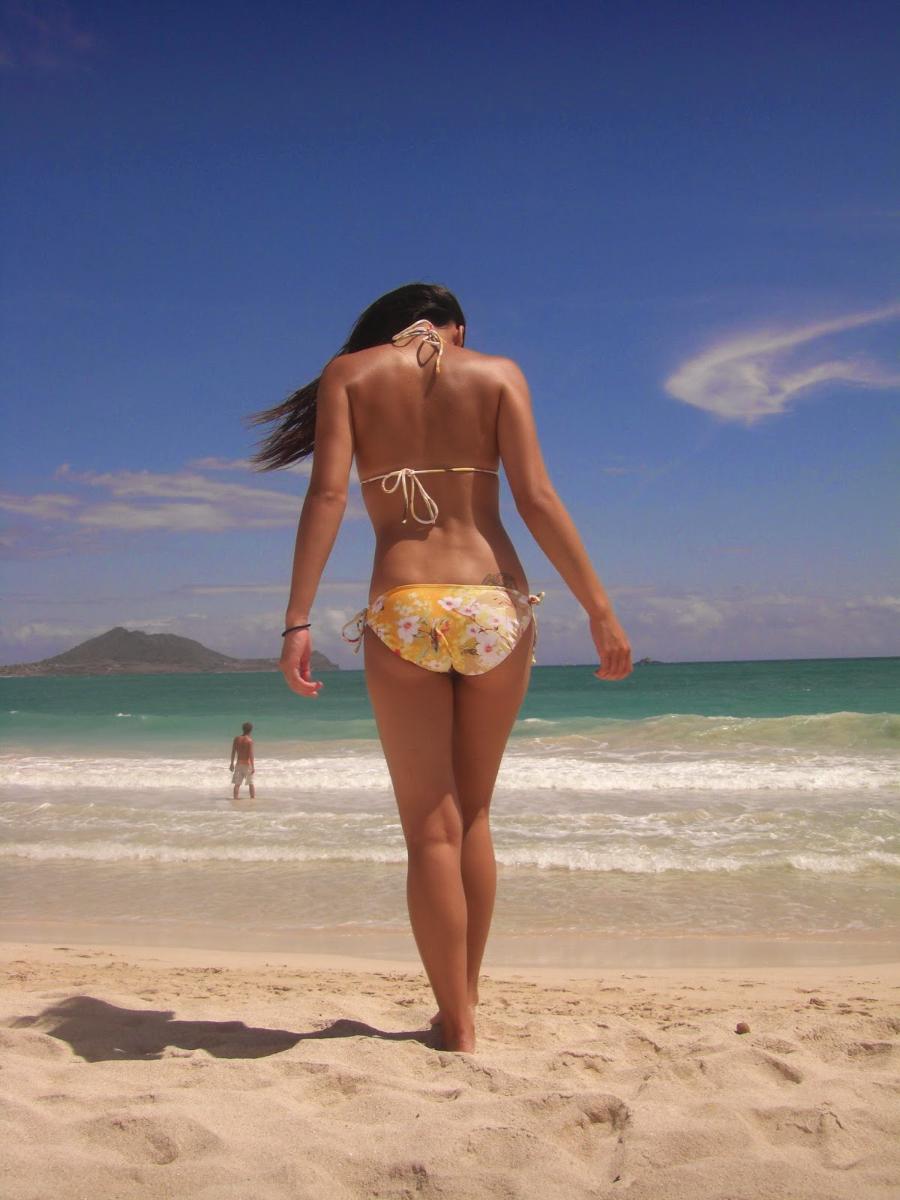 Asian College Girl at the Beach - Amateur GF
