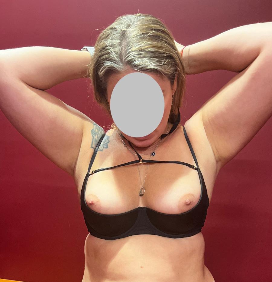 Wife's trying on Clothes at the local Hustler Store - Amateur MILF!!