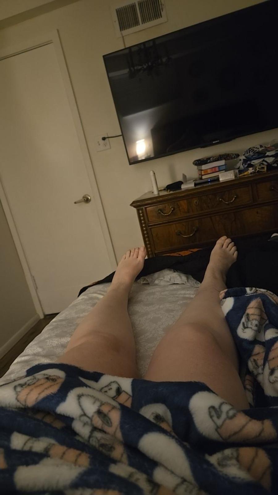 Curvy Wife Lazy in Bed Post - Sexy Amateur Dare