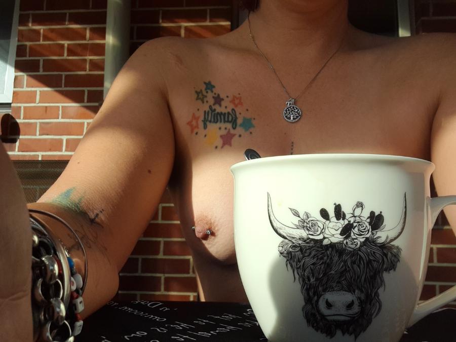 Wife with Tattoos Surprising Husband with her Naked Photos - Sexy Amateur Dare
