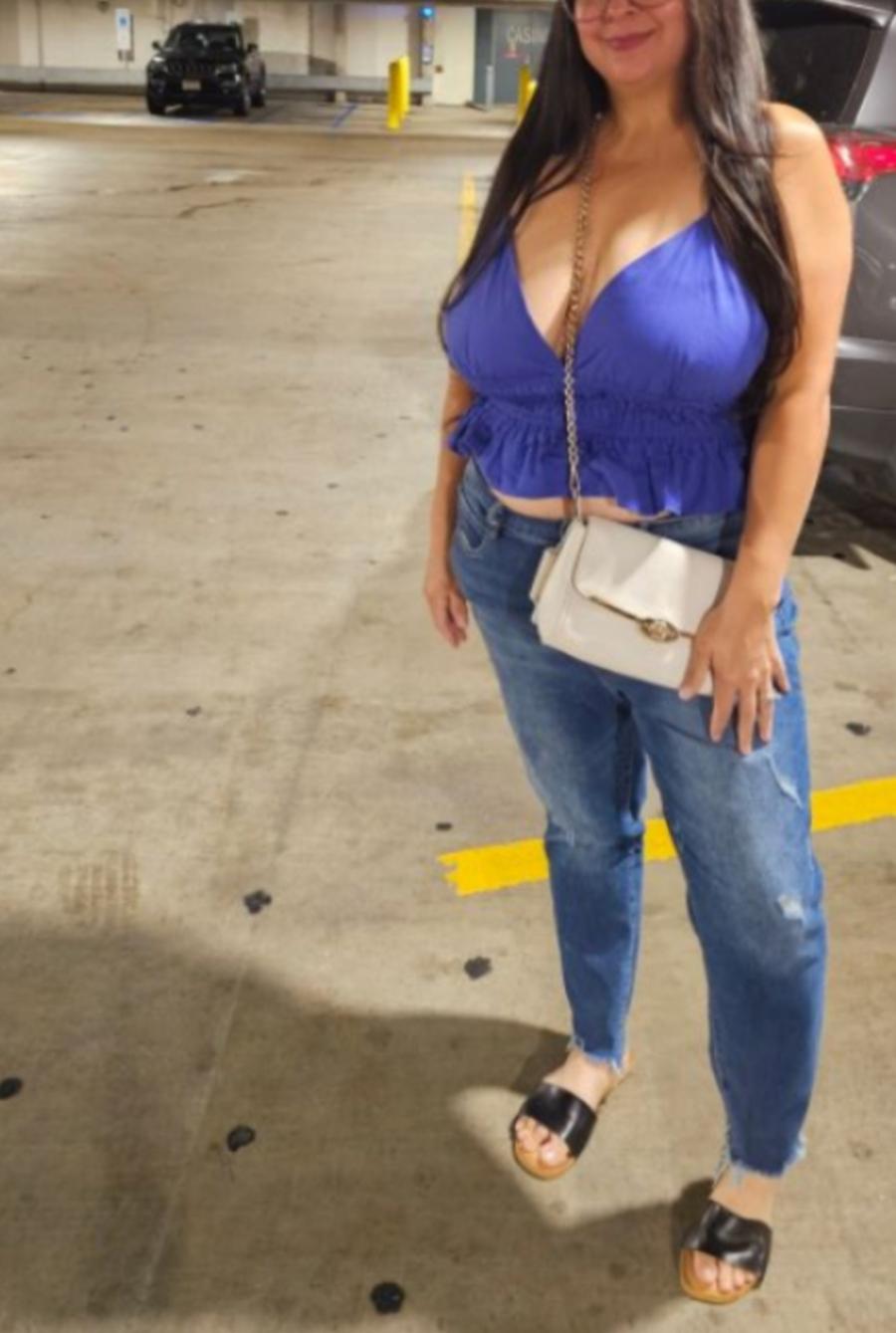 Wife's Curvy Boobs!
