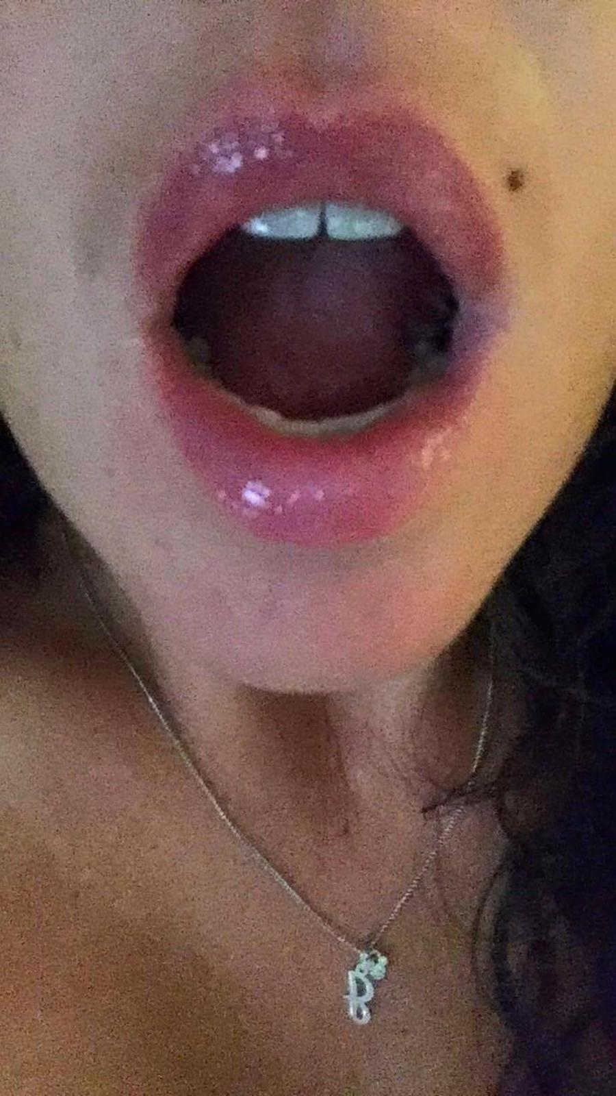 Sexy Wife's Hot Open Mouth - Sexy Amateur