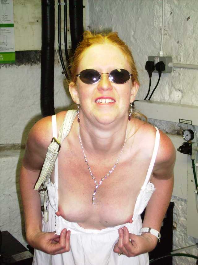 nude redhead mom